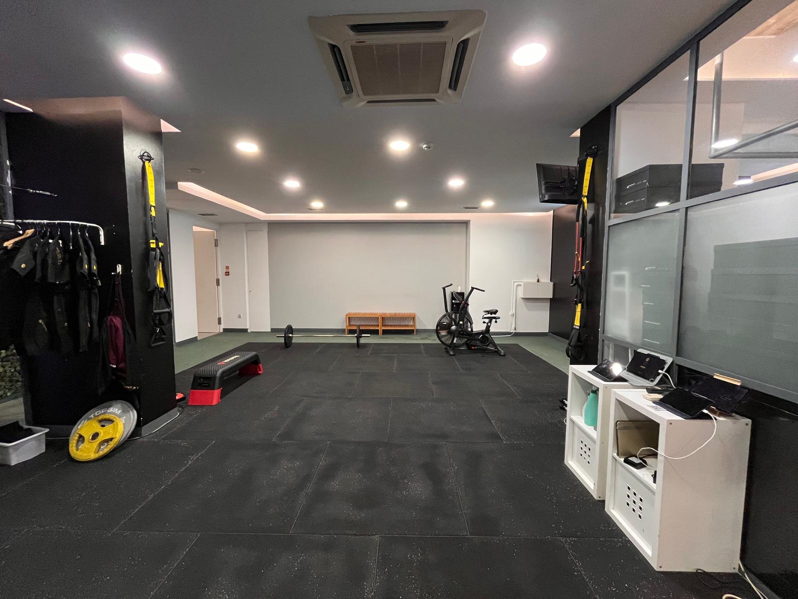 TechBody Telheiras, Lisboa, Portugal - Treino com Eletroestimulação